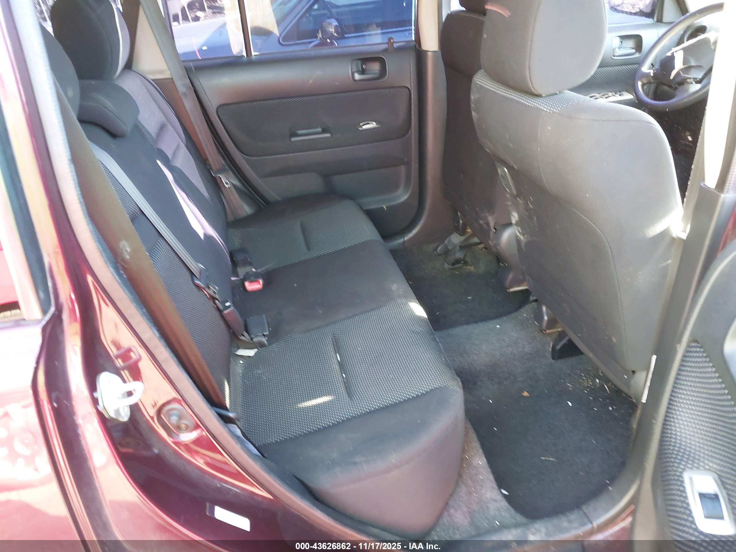 2004 Scion Xb   Purple vin: JTLKT334340147651