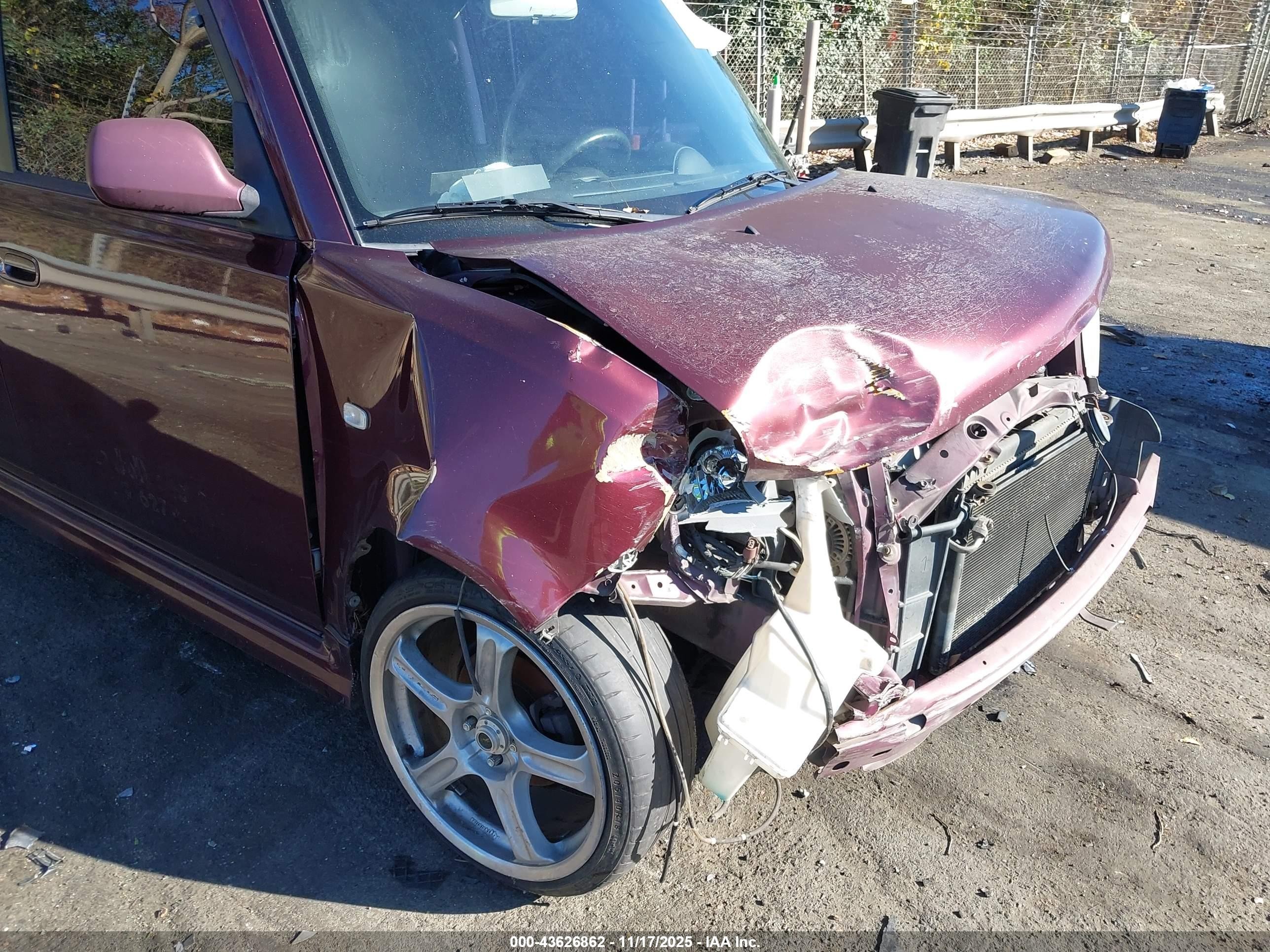 2004 Scion Xb   Purple vin: JTLKT334340147651