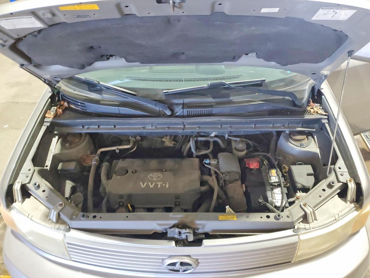 2005 Toyota Scion Xb Silver vin: JTLKT334354004760
