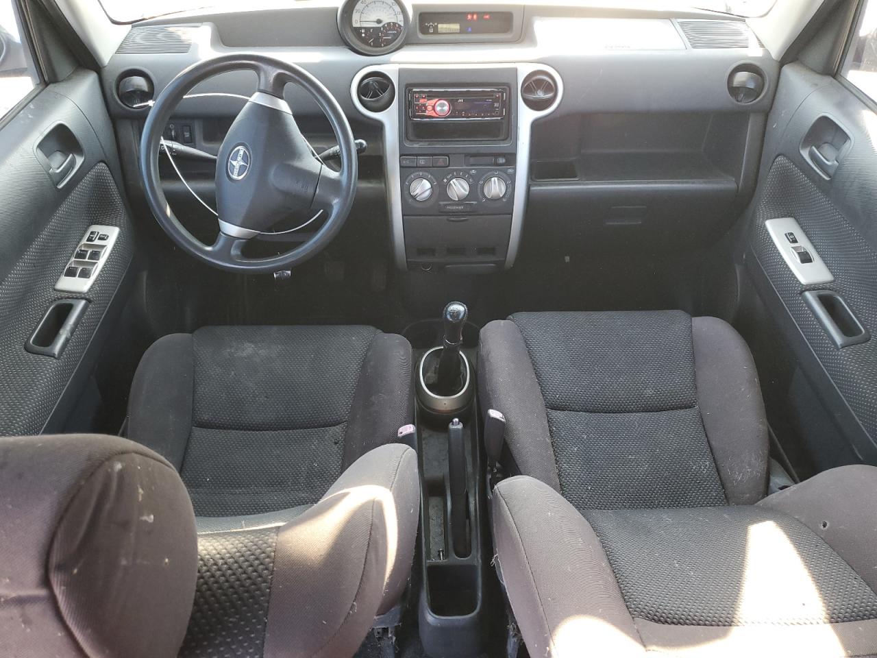 2004 Toyota Scion Xb Burgundy vin: JTLKT334440135511