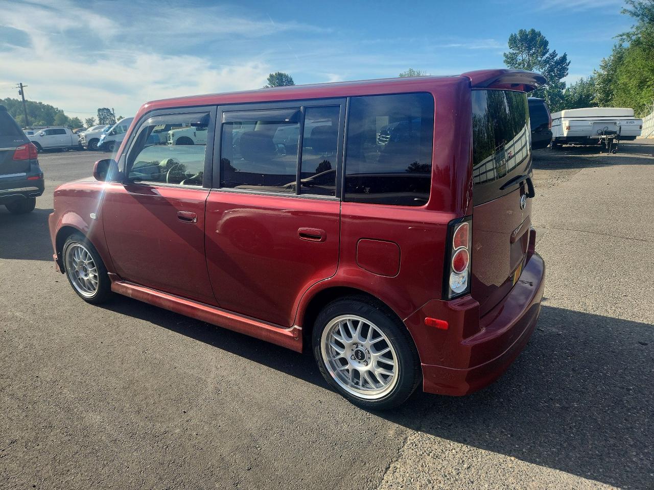 2006 Toyota Scion Xb Burgundy vin: JTLKT334564125730
