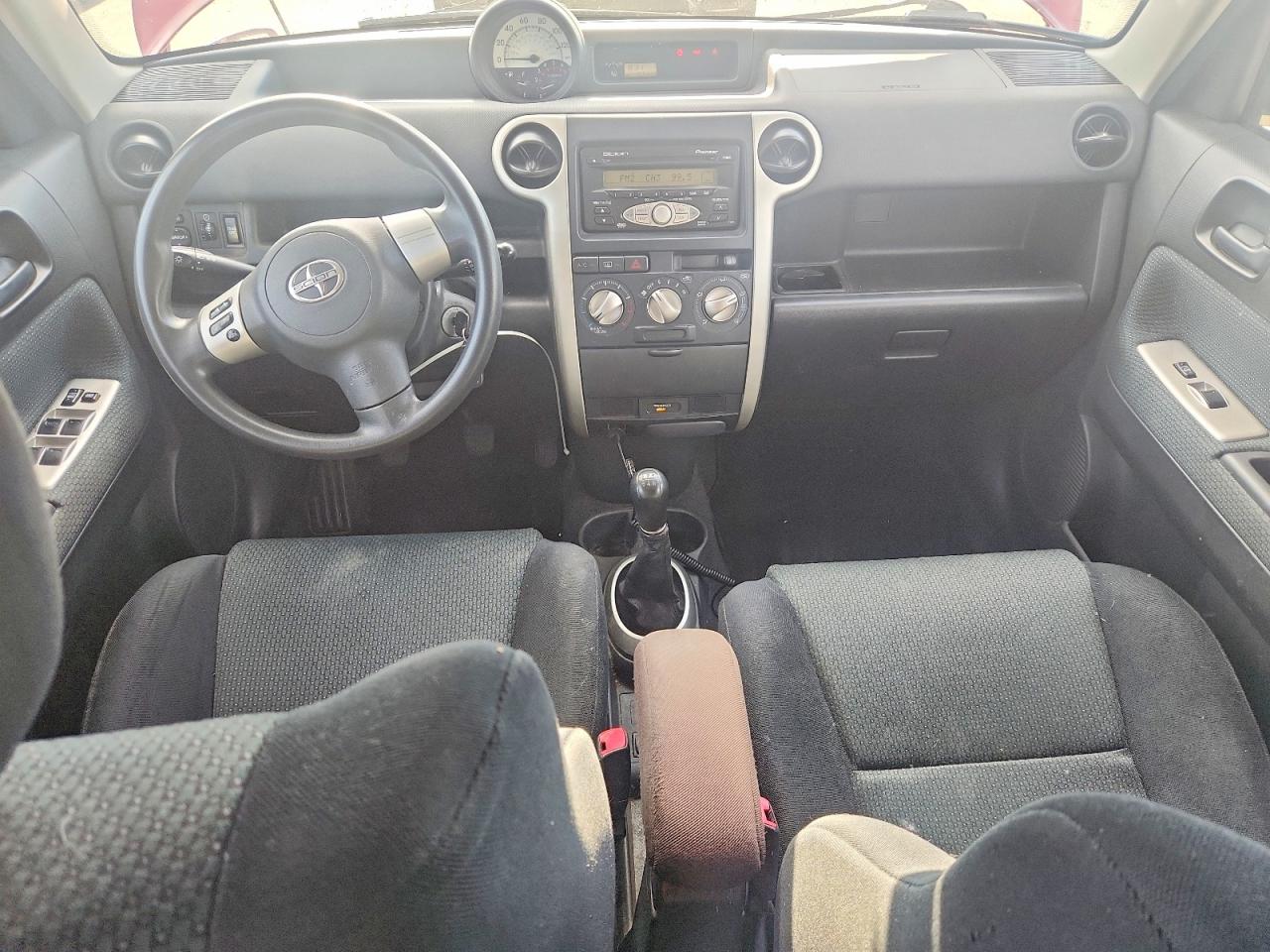 2006 Toyota Scion Xb Burgundy vin: JTLKT334564125730