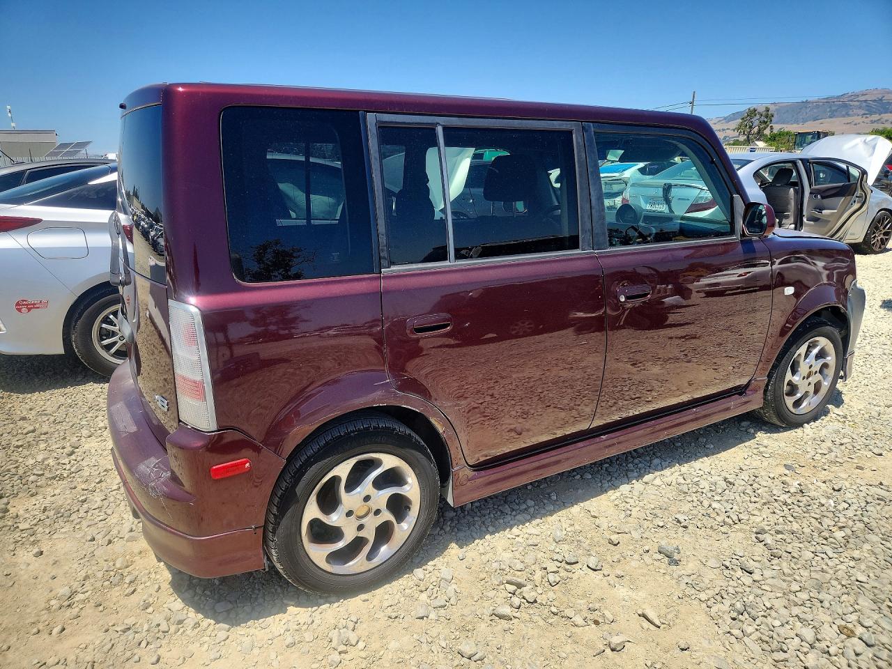 2005 Toyota Scion Xb Бордовый vin: JTLKT334650191435