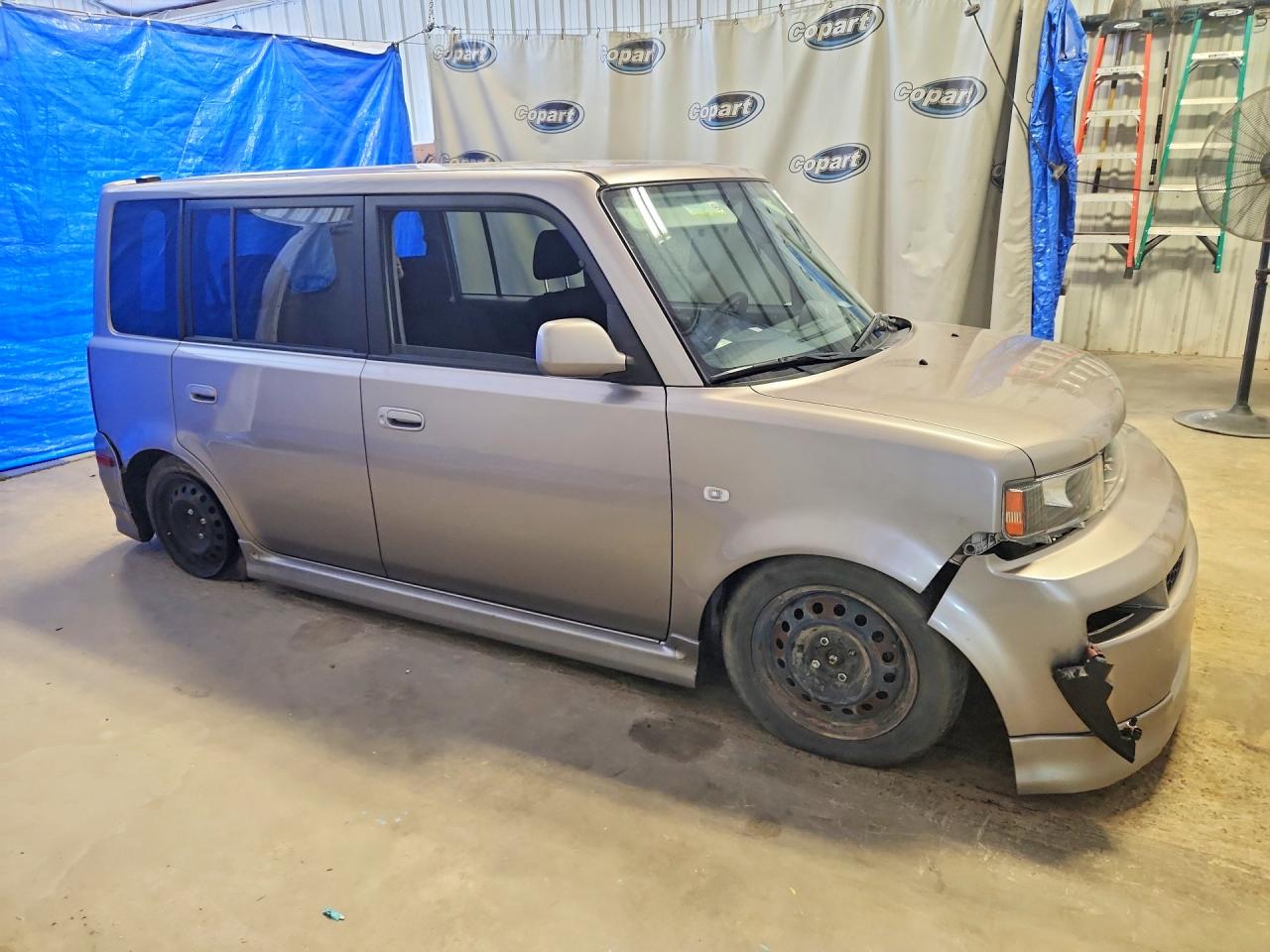 2005 Toyota Scion Xb Gray vin: JTLKT334950175455