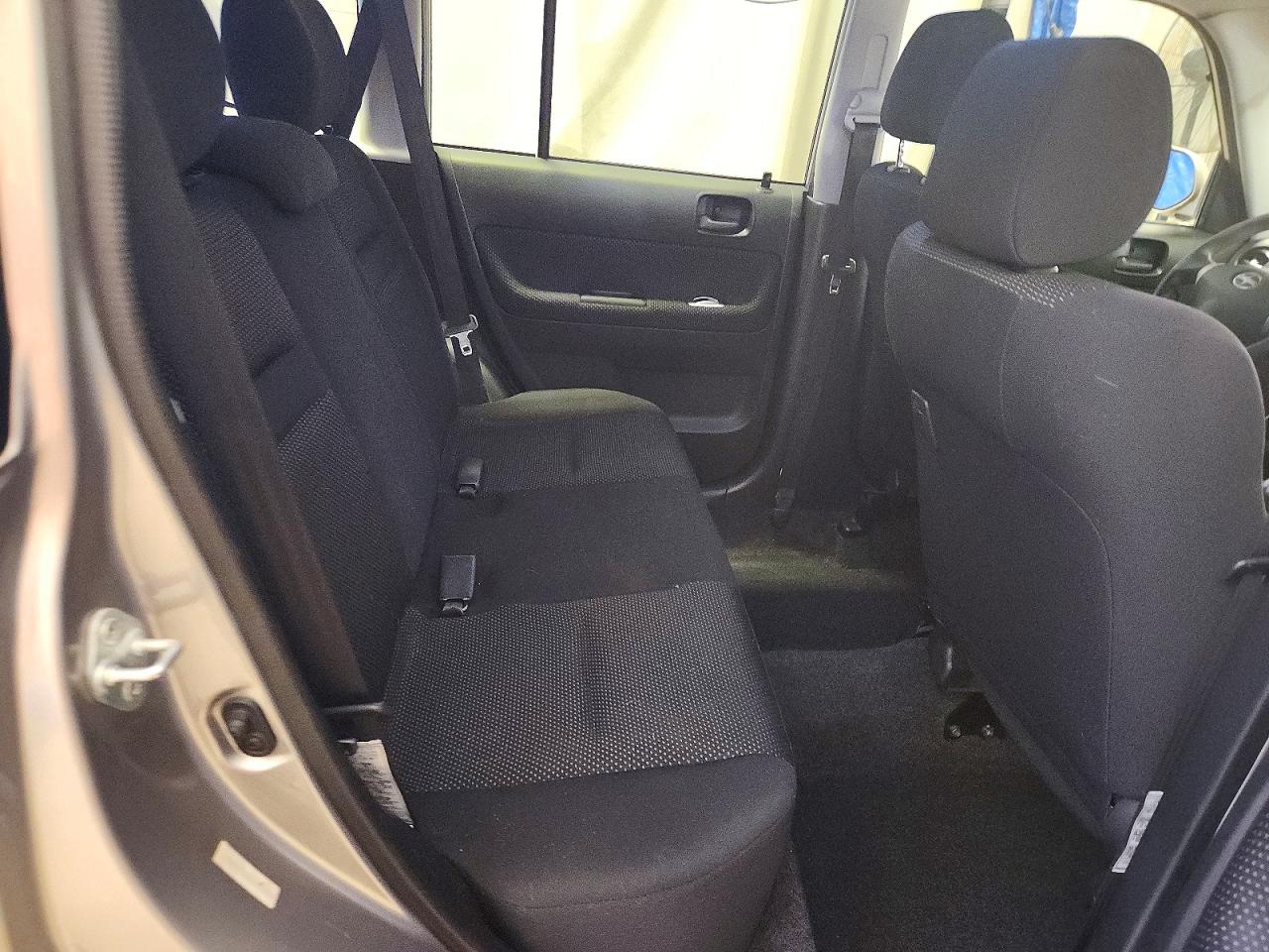 2005 Toyota Scion Xb Gray vin: JTLKT334950175455