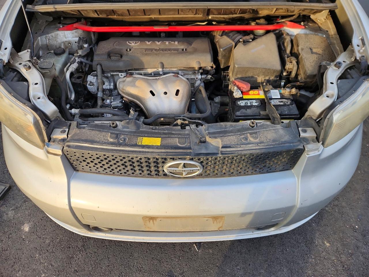 2010 Toyota Scion Xb Серебряный vin: JTLZE4FE0A1100098