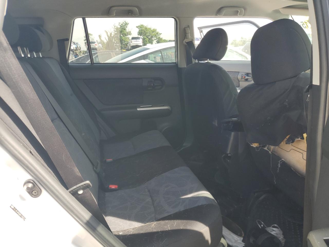 2011 Toyota Scion Xb Silver vin: JTLZE4FE0B1139274