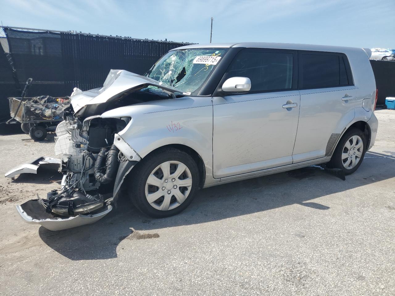 2011 Toyota Scion Xb Silver vin: JTLZE4FE0B1139274