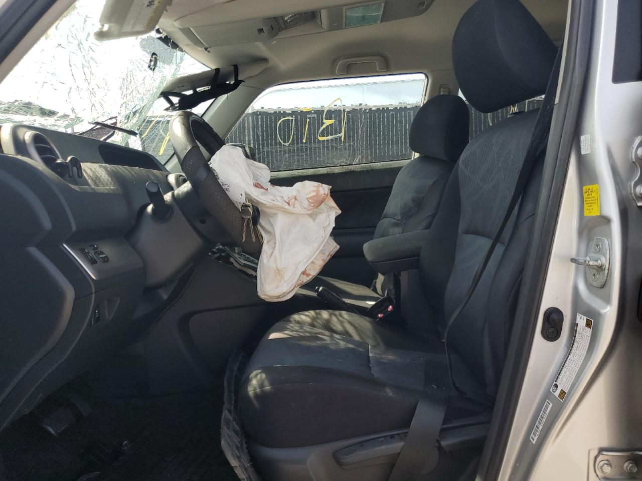 2011 Toyota Scion Xb Silver vin: JTLZE4FE0B1139274