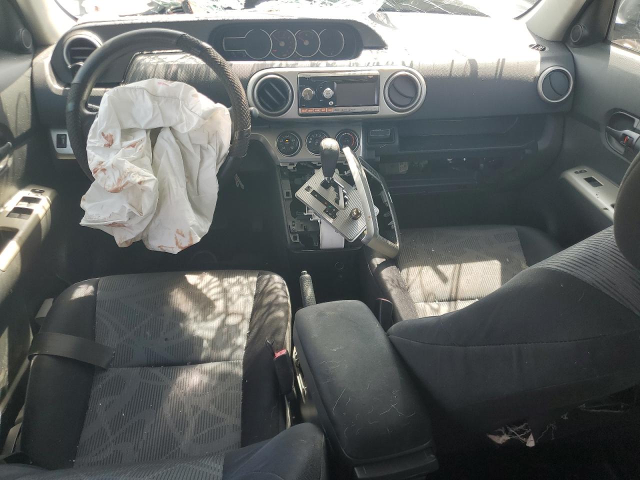 2011 Toyota Scion Xb Silver vin: JTLZE4FE0B1139274