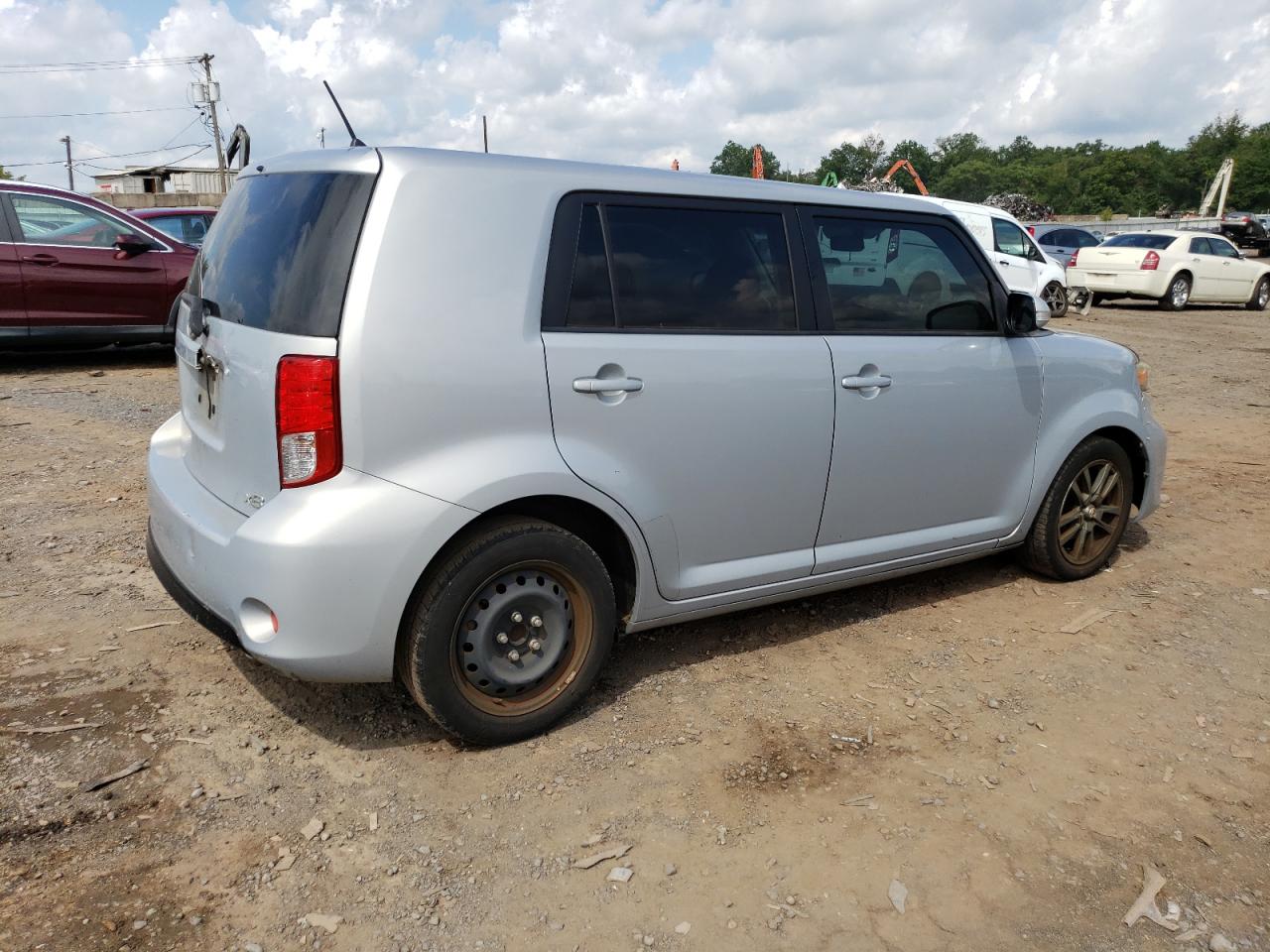 2013 Toyota Scion Xb  Silver vin: JTLZE4FE0DJ039730