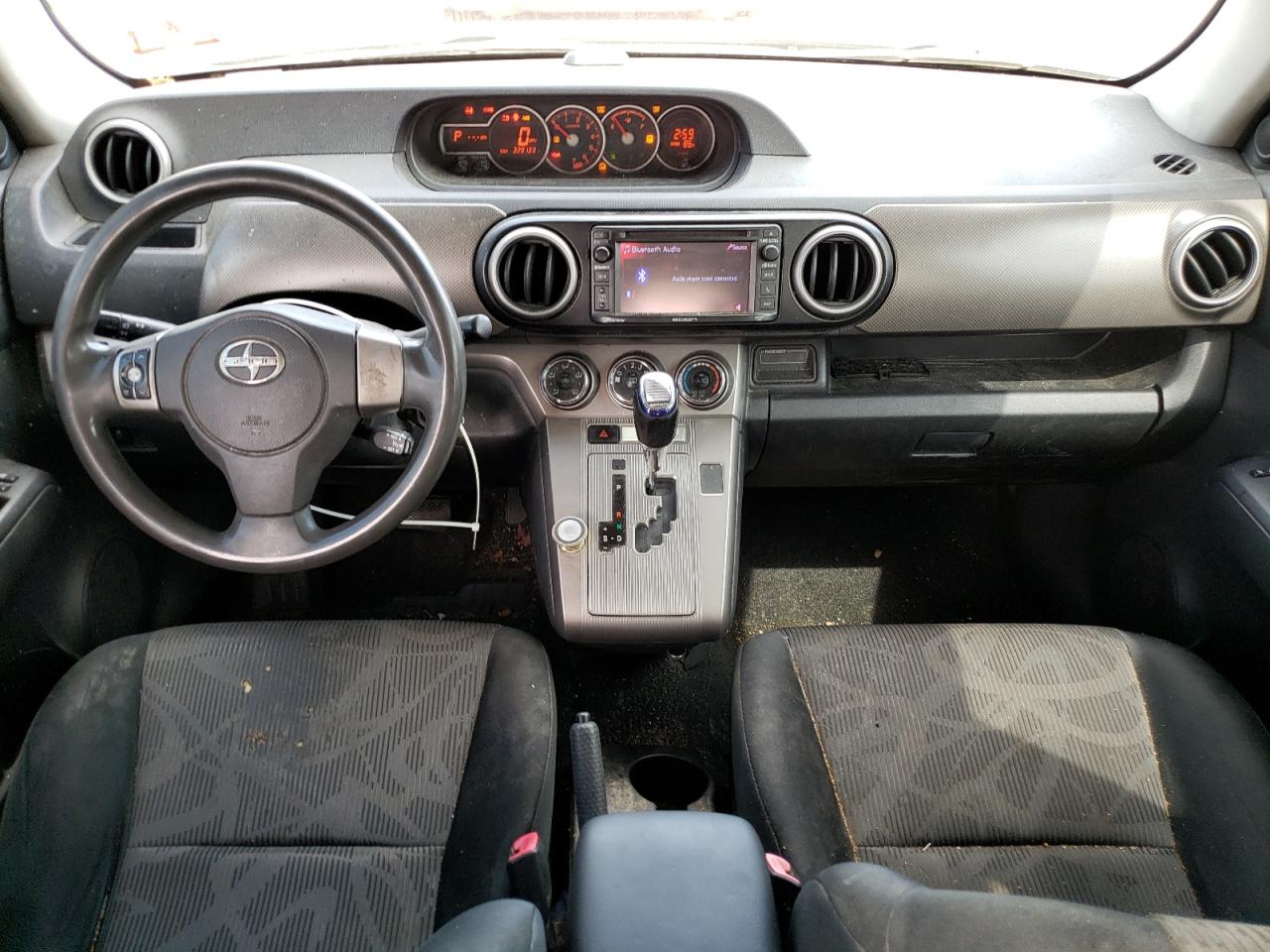 2013 Toyota Scion Xb  Silver vin: JTLZE4FE0DJ039730
