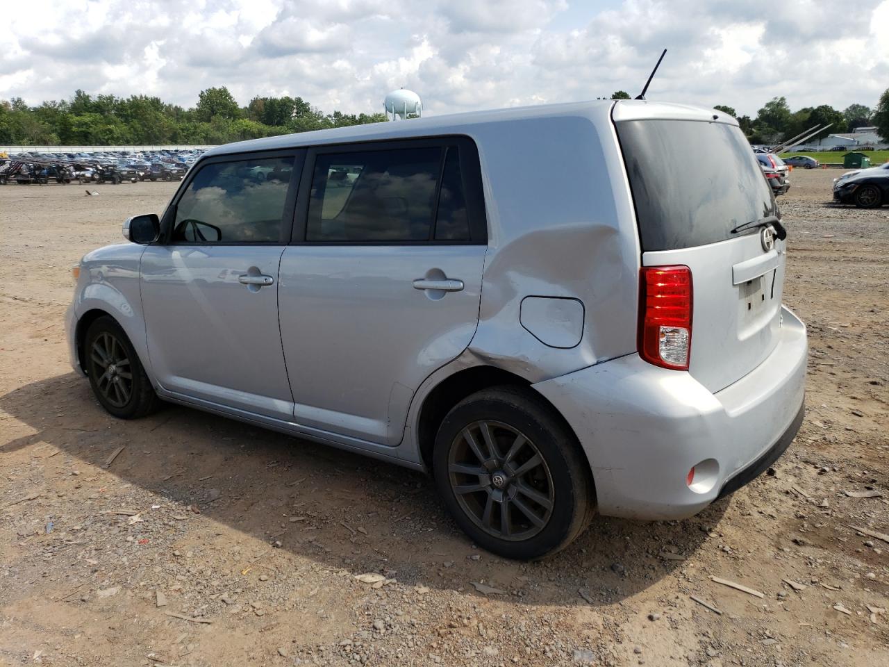 2013 Toyota Scion Xb  Silver vin: JTLZE4FE0DJ039730