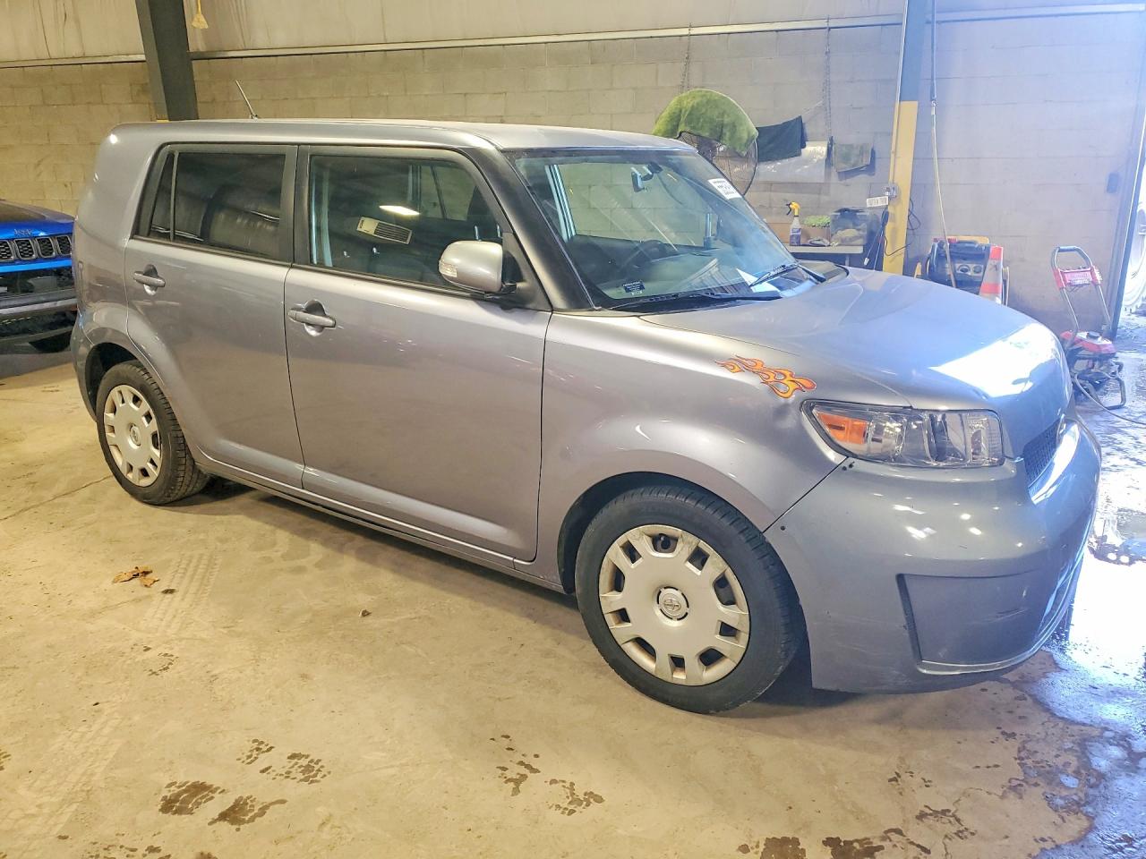2010 Toyota Scion Xb Gray vin: JTLZE4FE1A1102443