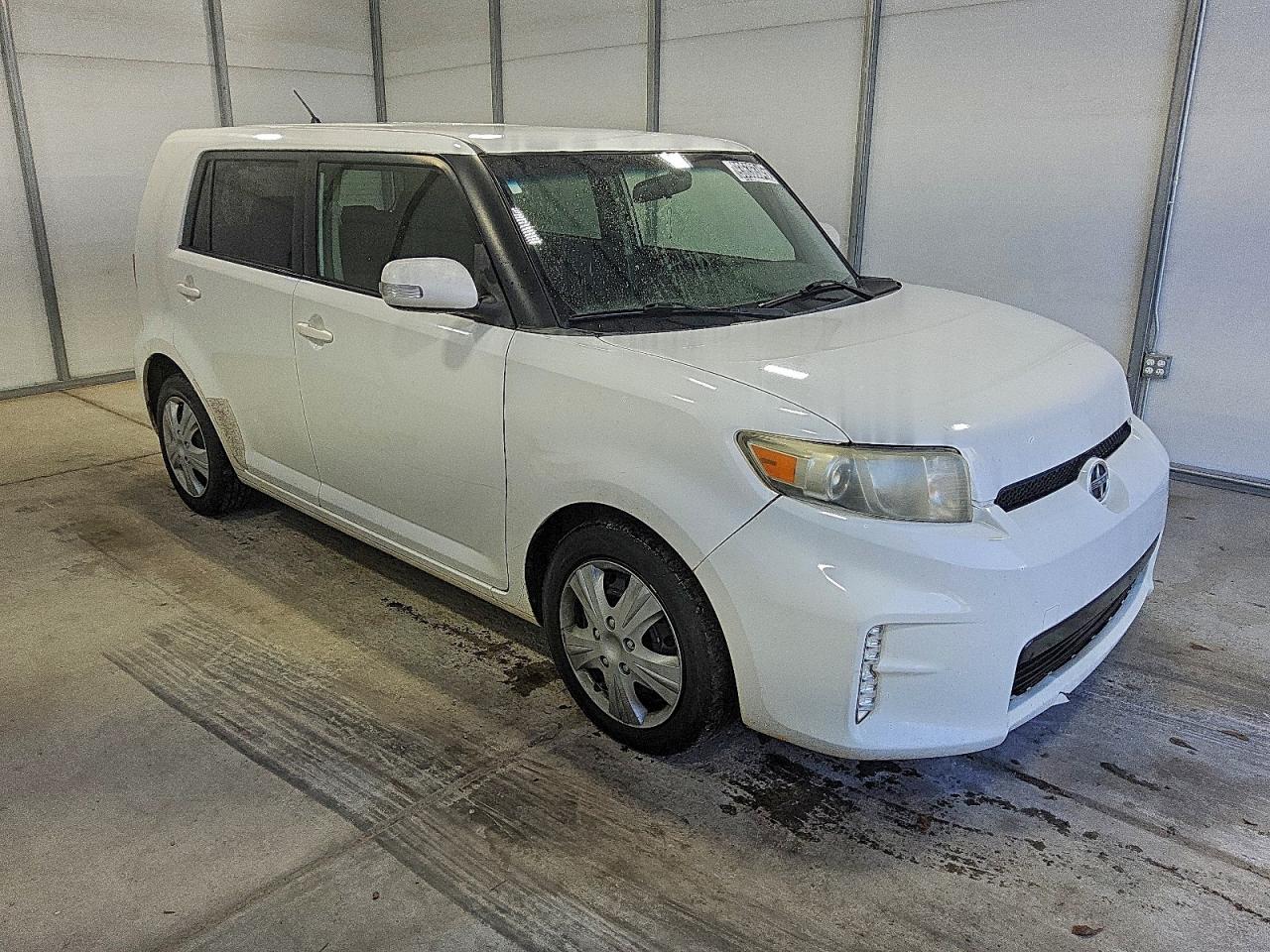 2014 Toyota Scion Xb White vin: JTLZE4FE1EJ050222