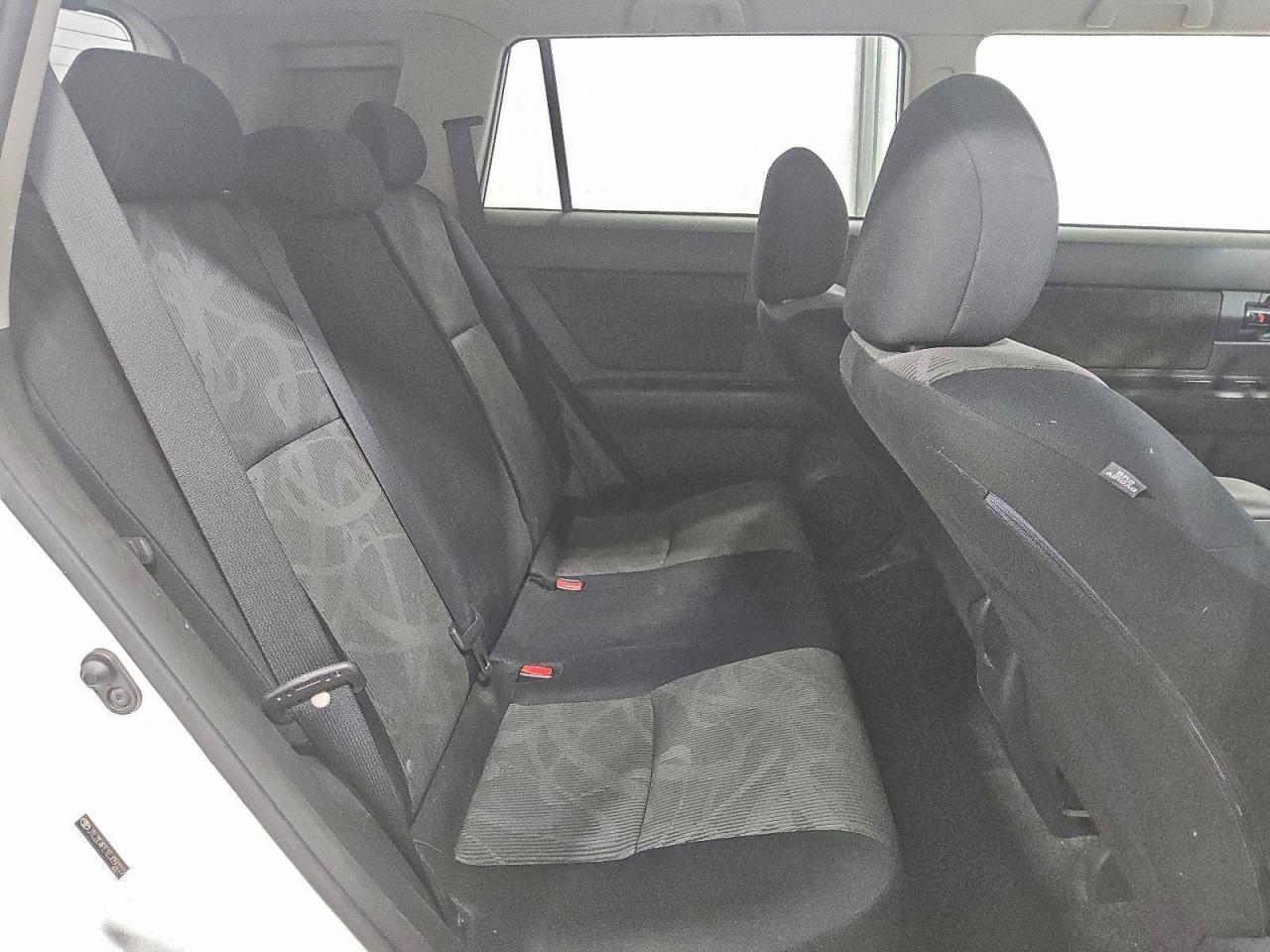 2014 Toyota Scion Xb White vin: JTLZE4FE1EJ050222