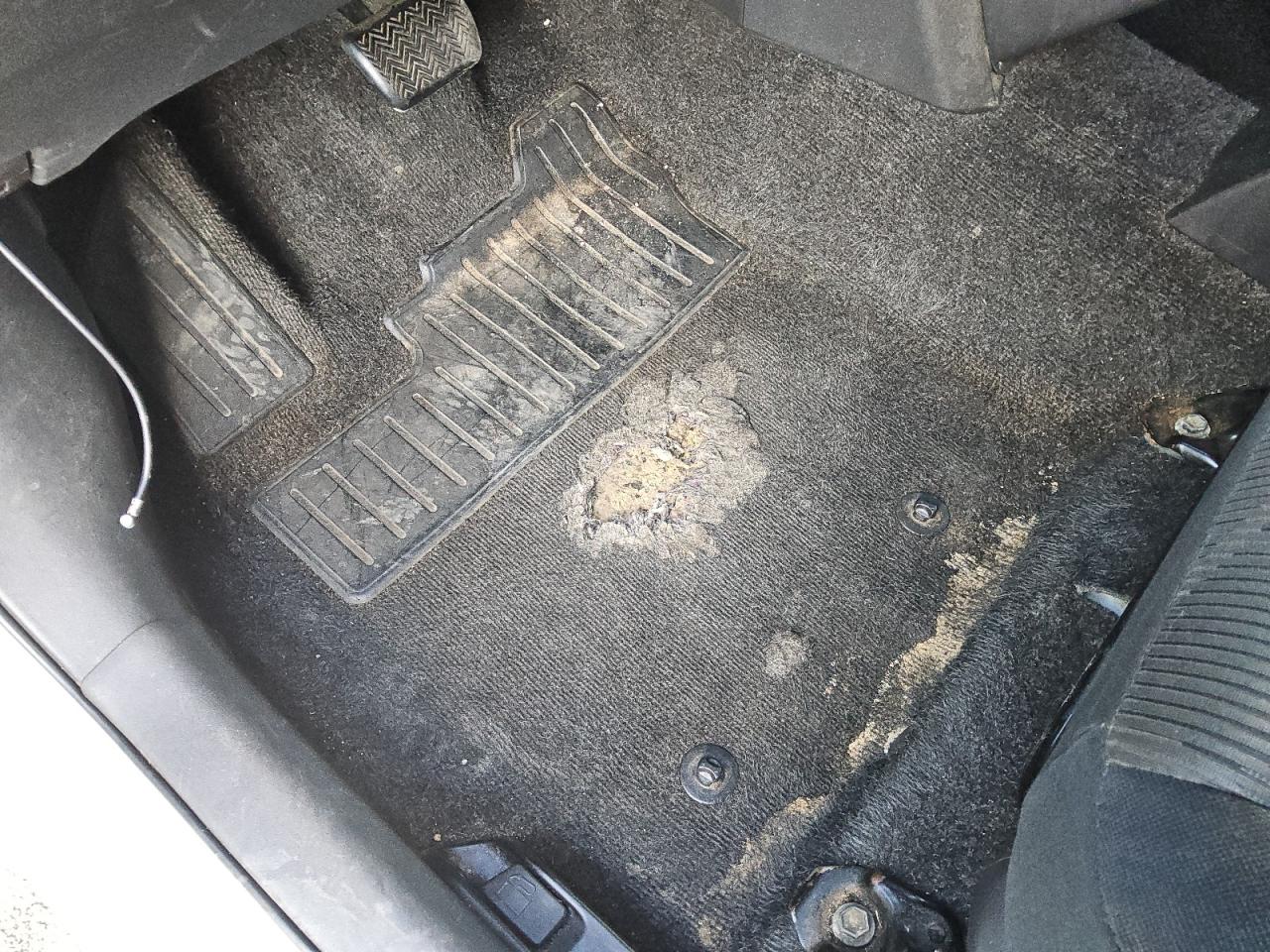 2014 Toyota Scion Xb White vin: JTLZE4FE1EJ050222 Damage: Left Front Carpet, Torn, 7 To 8 Inches