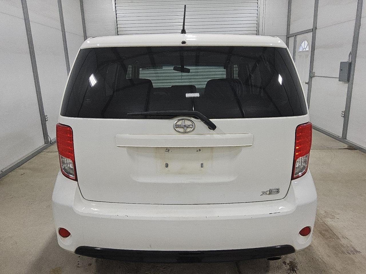 2014 Toyota Scion Xb White vin: JTLZE4FE1EJ050222 Damage: Rear Bumper, Multiple Scratches Heavy, 8