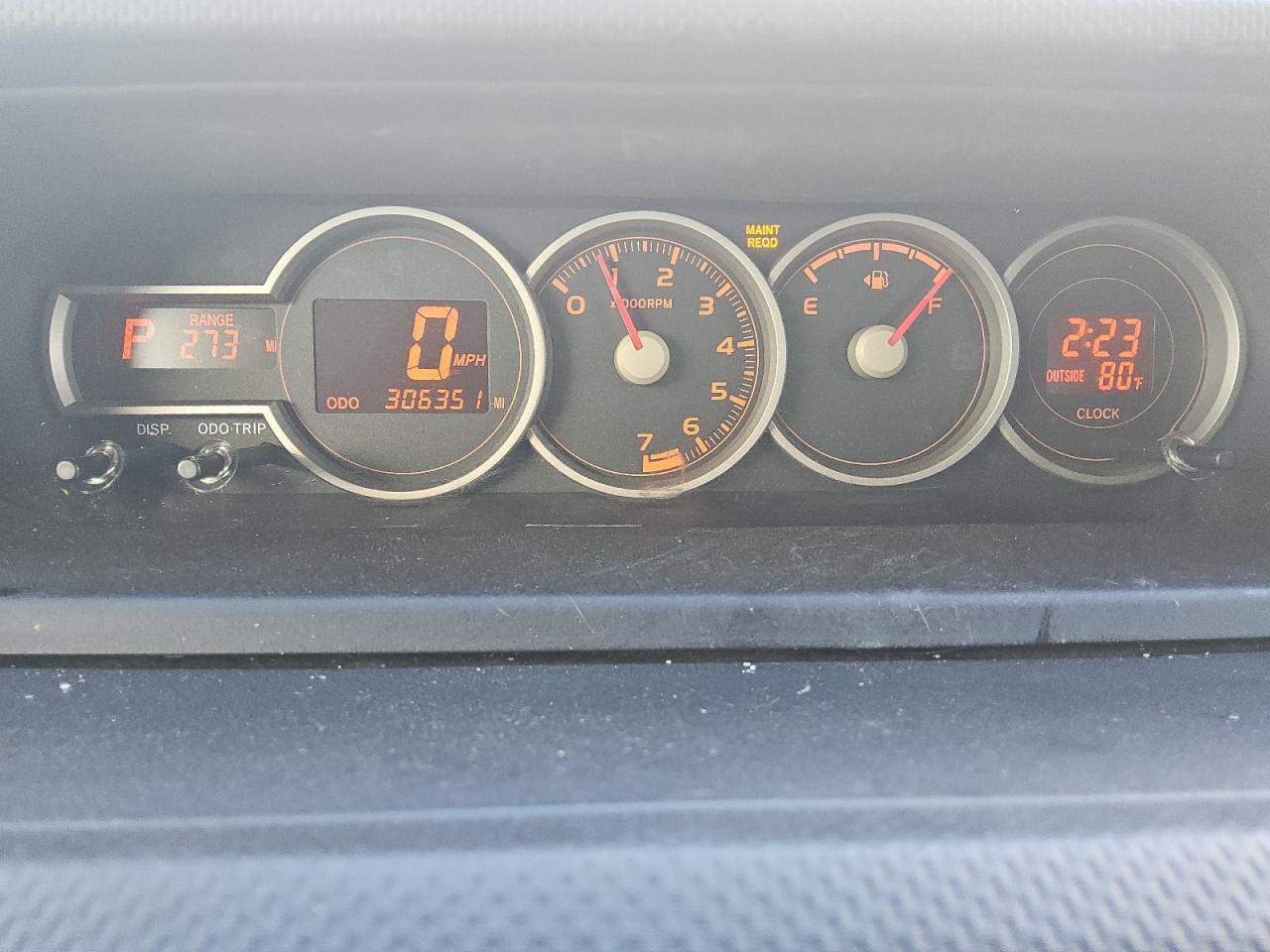 2014 Toyota Scion Xb White vin: JTLZE4FE1EJ050222 Damage: Warning Light - Maintenance, On, Unacceptable