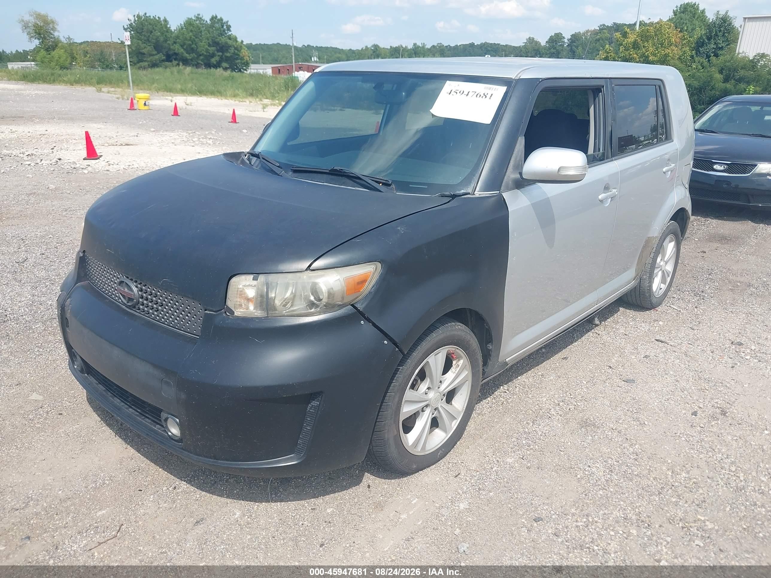 2010 Scion Xb   Silver vin: JTLZE4FE2A1105903