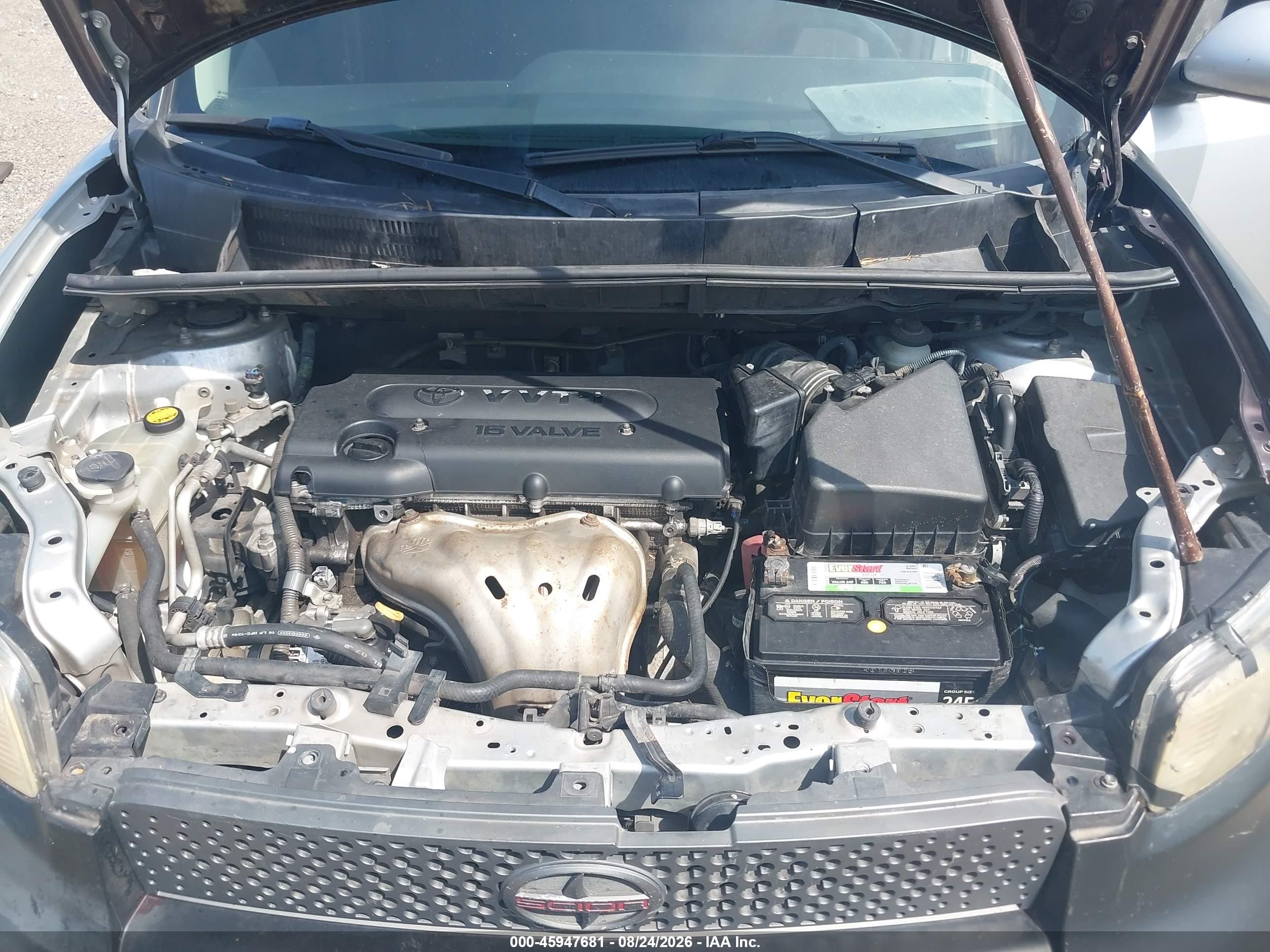 2010 Scion Xb   Silver vin: JTLZE4FE2A1105903
