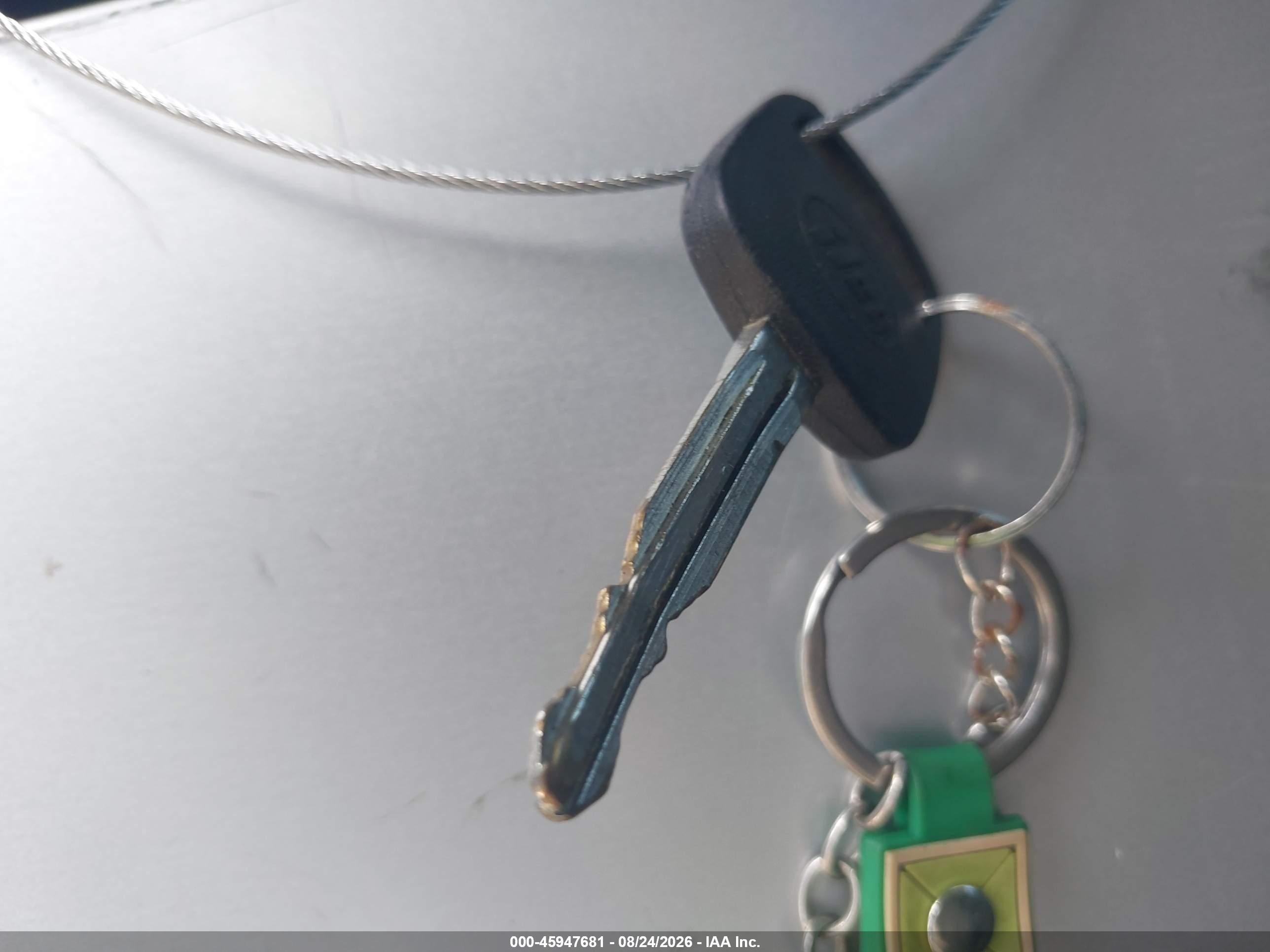 2010 Scion Xb   Silver vin: JTLZE4FE2A1105903