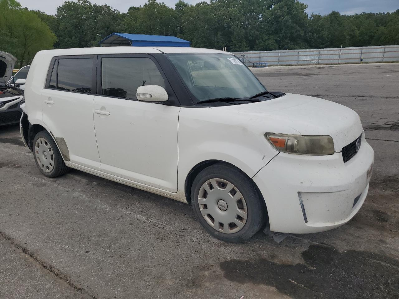 2010 Toyota Scion Xb White vin: JTLZE4FE2A1112303