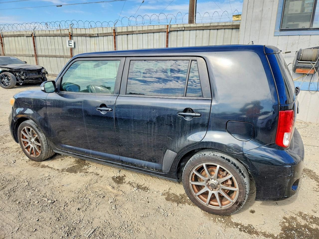 2011 Toyota Scion Xb Black vin: JTLZE4FE2B1129572