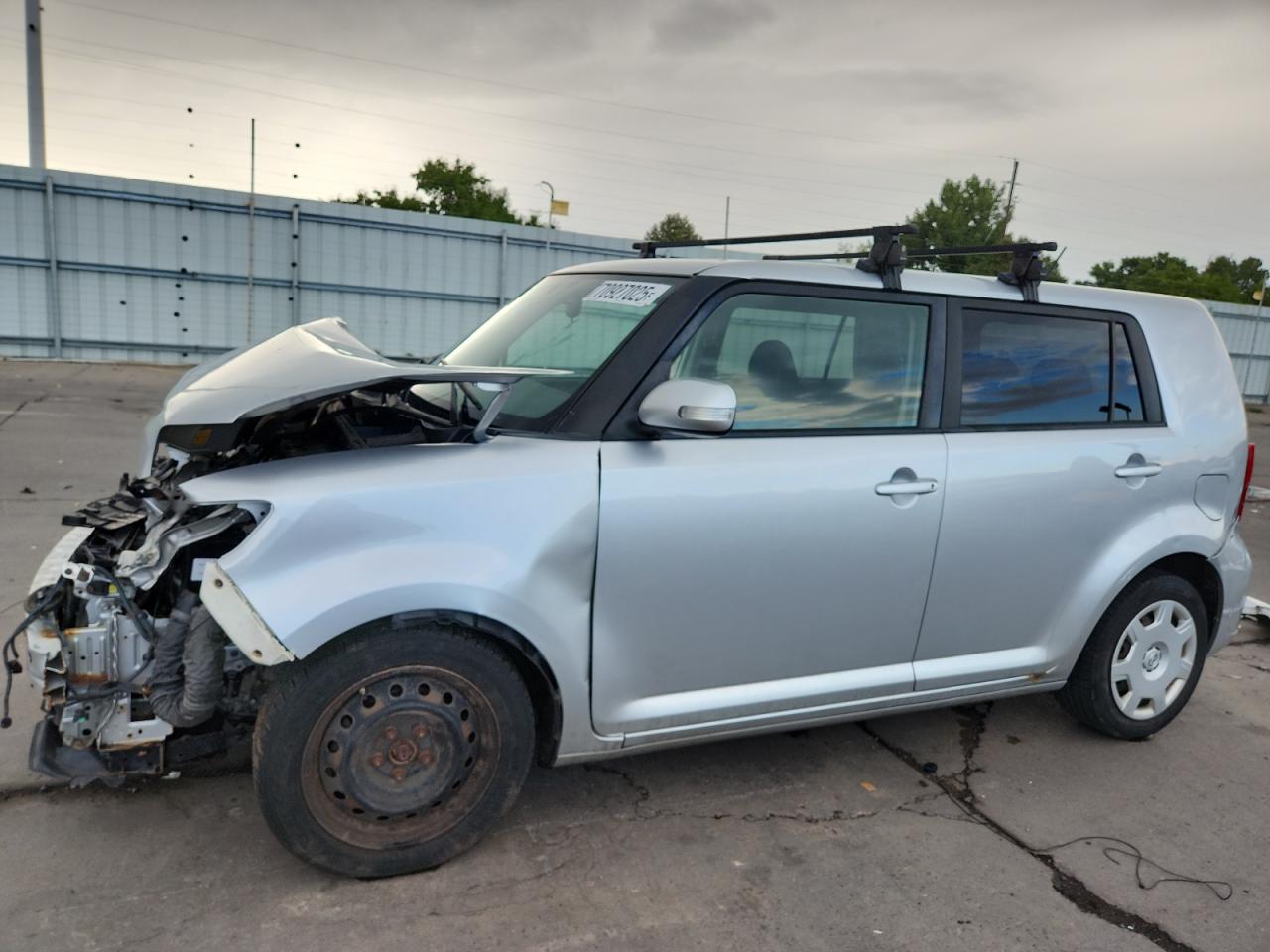 2011 Toyota Scion Xb Серебряный vin: JTLZE4FE2B1130026
