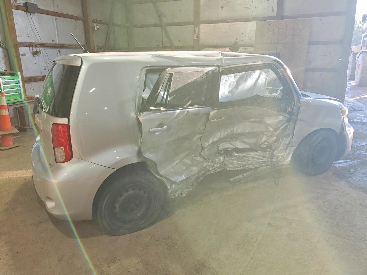2014 Toyota Scion Xb Silver vin: JTLZE4FE2EJ053680