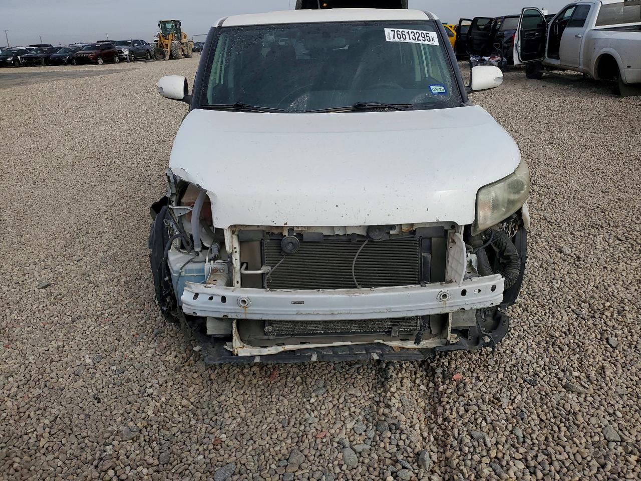 2014 Toyota Scion Xb White vin: JTLZE4FE2EJ063366