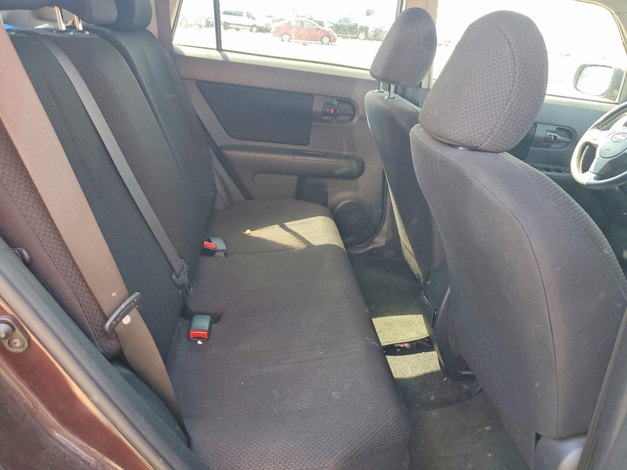 2010 Toyota Scion Xb Burgundy vin: JTLZE4FE3A1106218