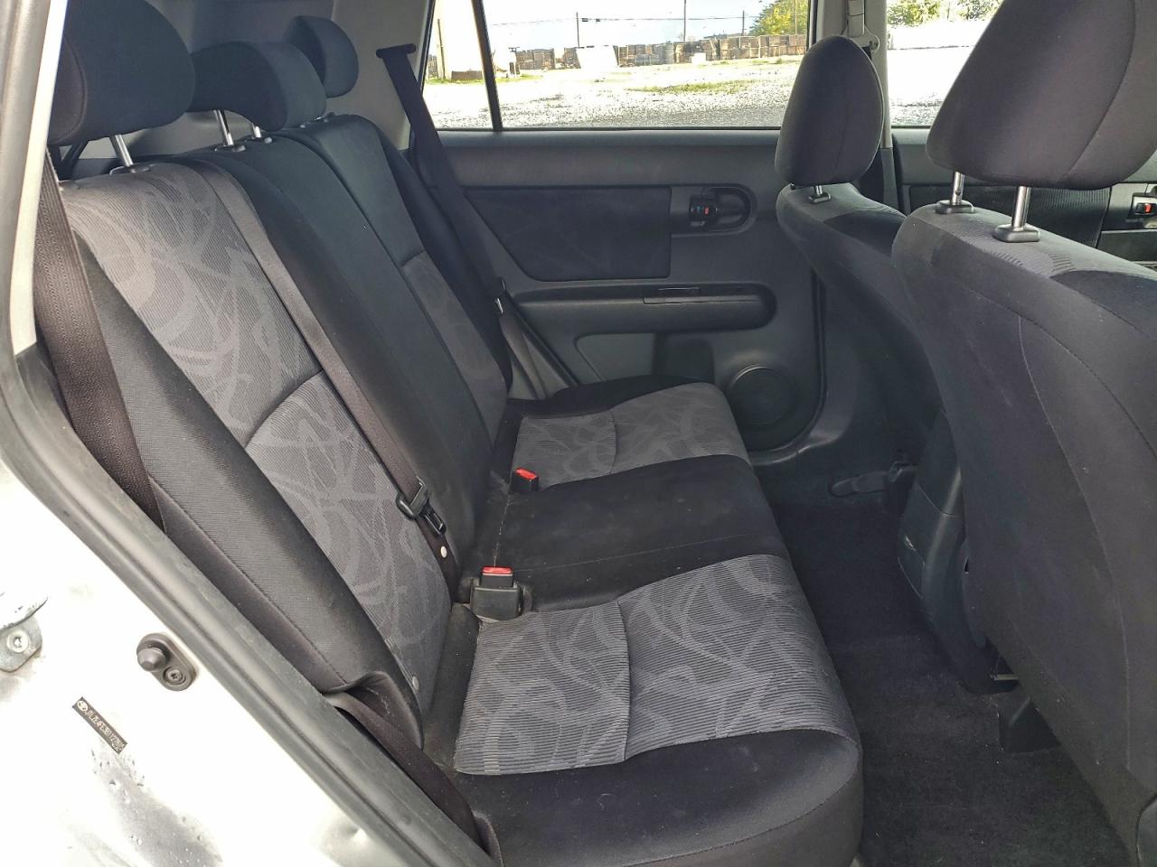 2011 Toyota Scion Xb Серебряный vin: JTLZE4FE3B1127815