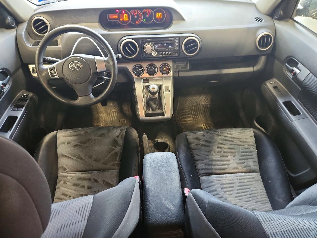 2011 Toyota Scion Xb Burgundy vin: JTLZE4FE3B1128642