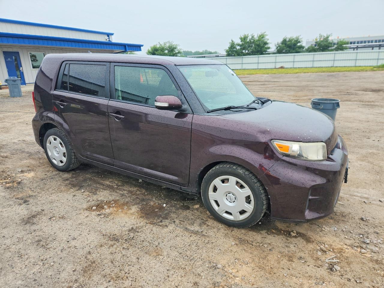 2011 Toyota Scion Xb Burgundy vin: JTLZE4FE3B1128642