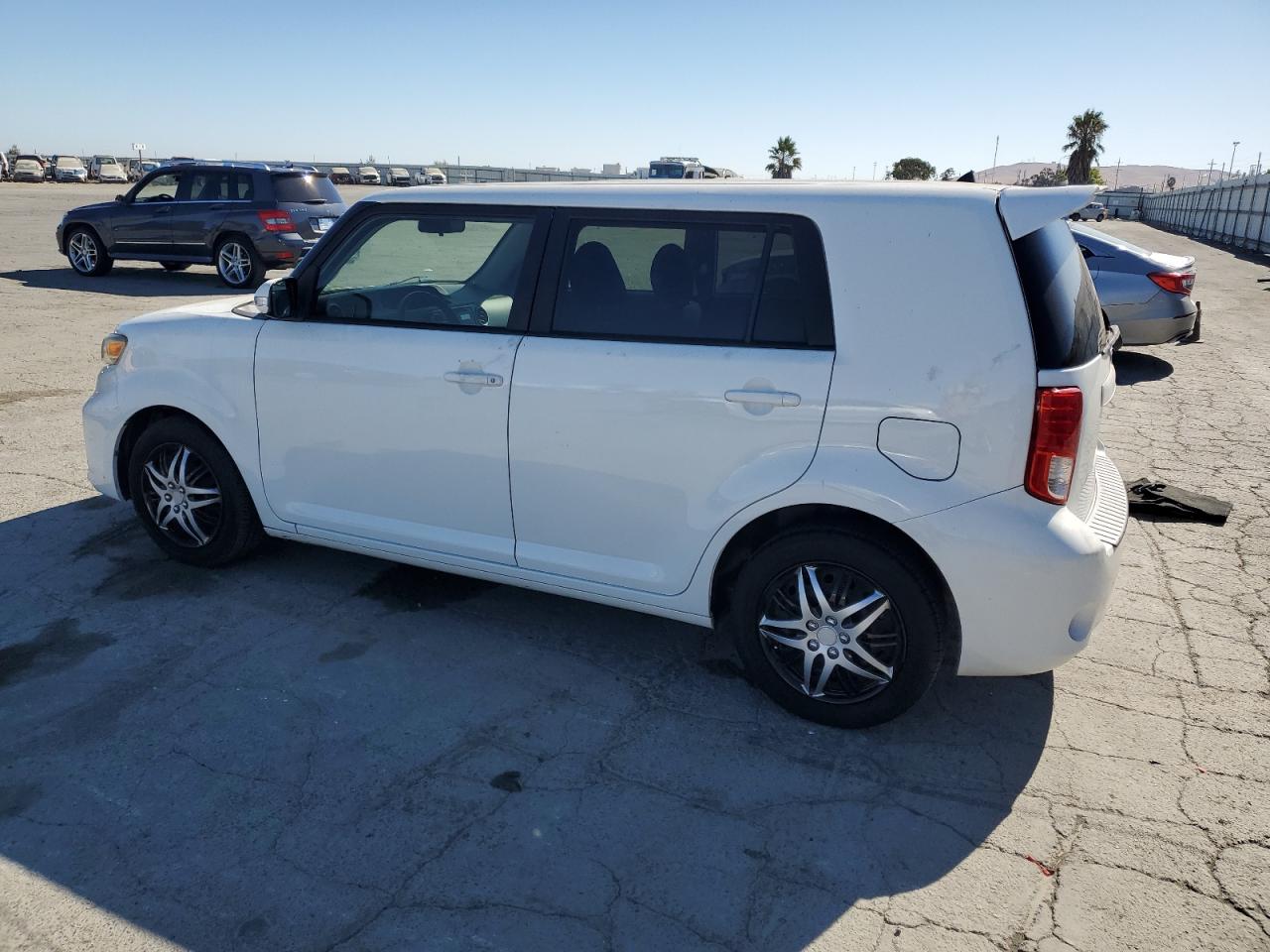 2012 Toyota Scion Xb White vin: JTLZE4FE3CJ012620