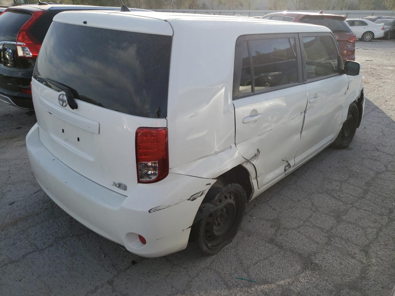 2012 Toyota Scion Xb White vin: JTLZE4FE3CJ028848
