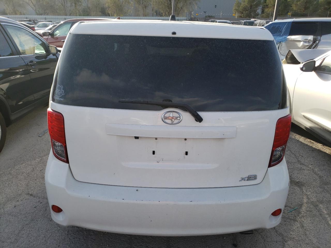 2012 Toyota Scion Xb White vin: JTLZE4FE3CJ028848