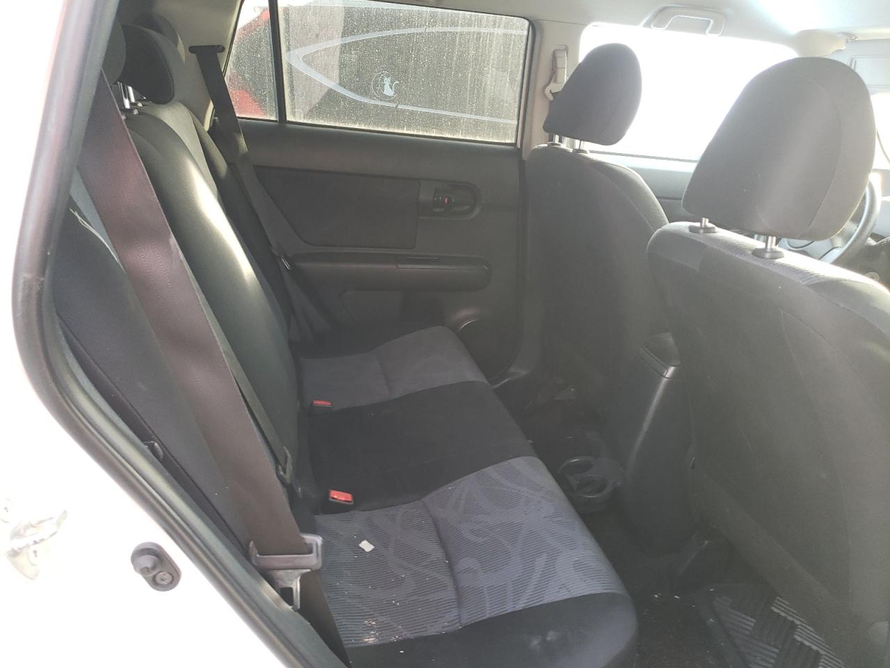 2012 Toyota Scion Xb White vin: JTLZE4FE3CJ028848