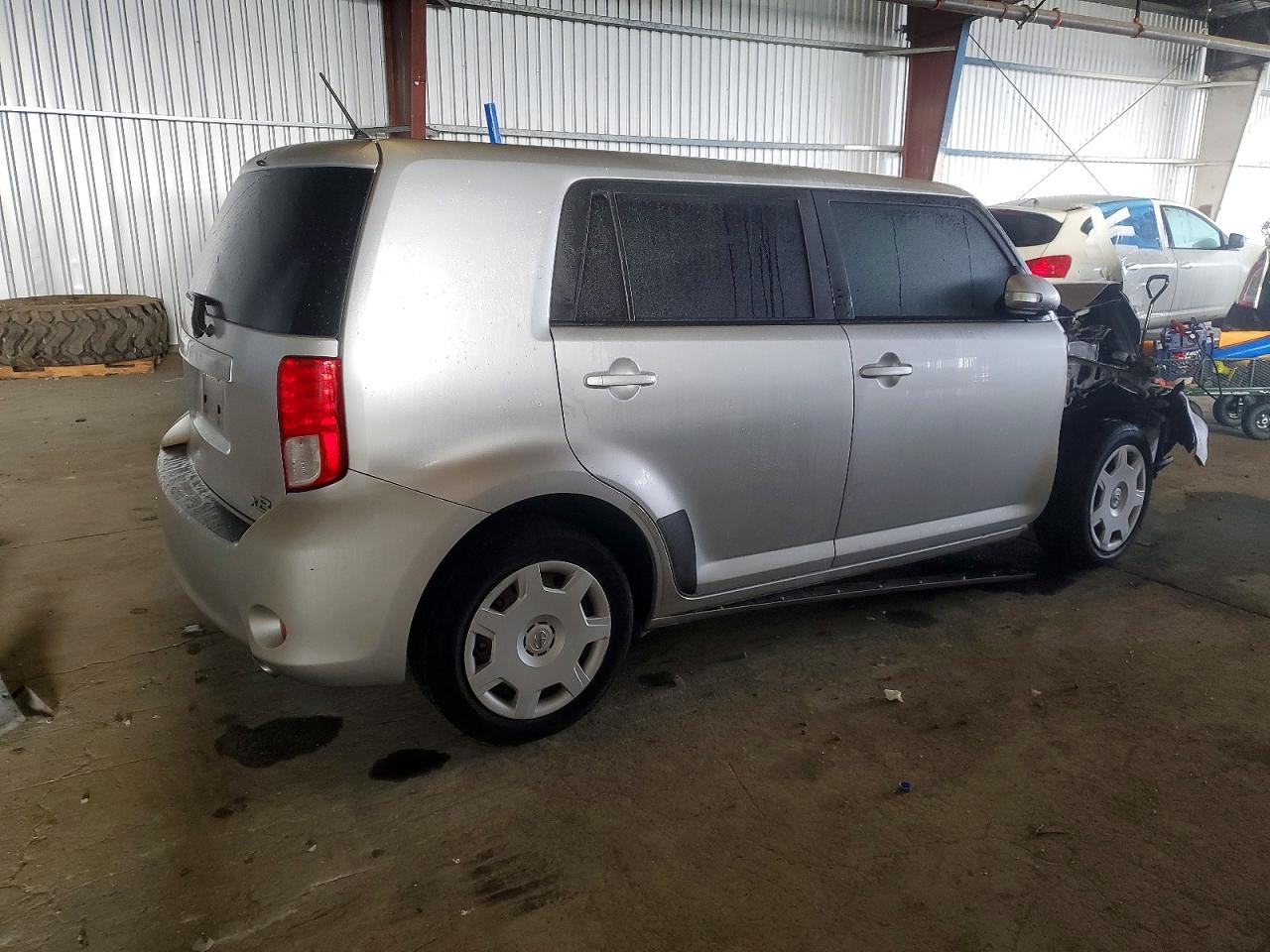 2011 Toyota Scion Xb Silver vin: JTLZE4FE4B1122039