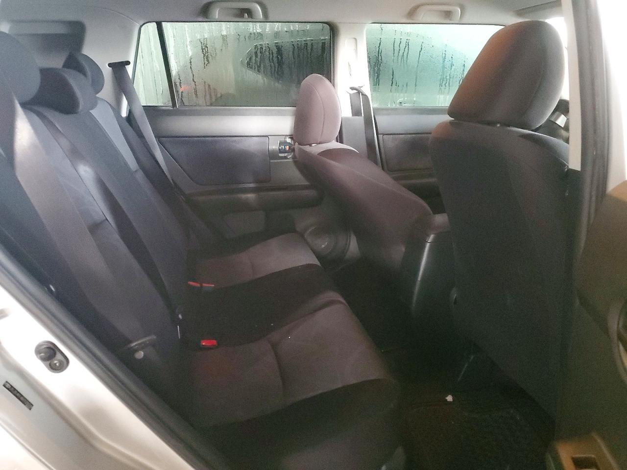 2011 Toyota Scion Xb Silver vin: JTLZE4FE4B1122039