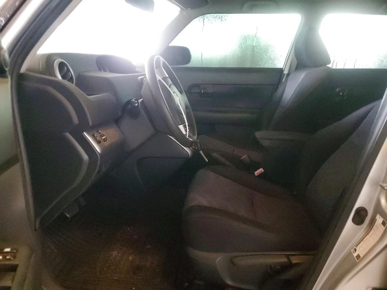 2011 Toyota Scion Xb Silver vin: JTLZE4FE4B1122039