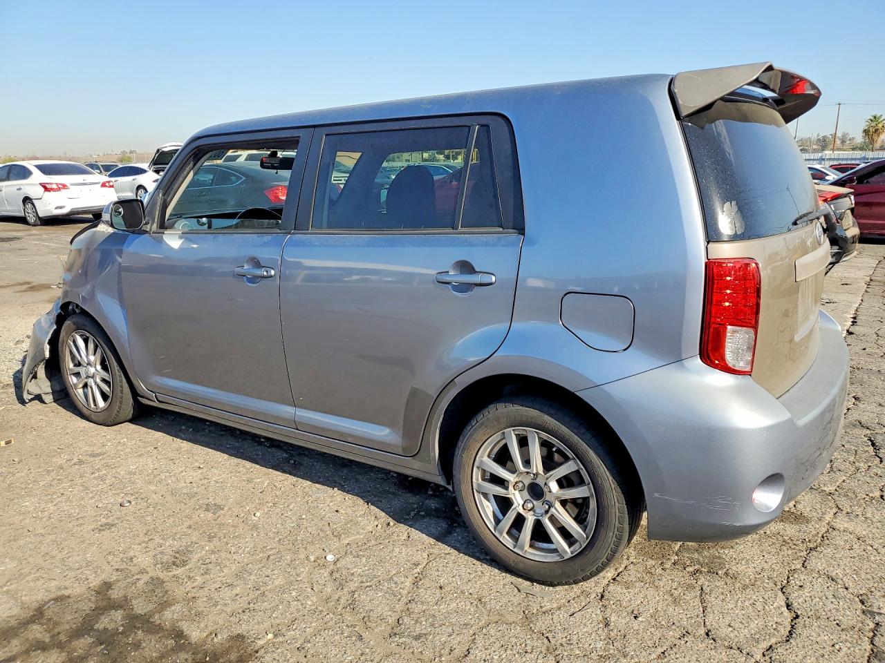 2011 Toyota Scion Xb Silver vin: JTLZE4FE4B1131646