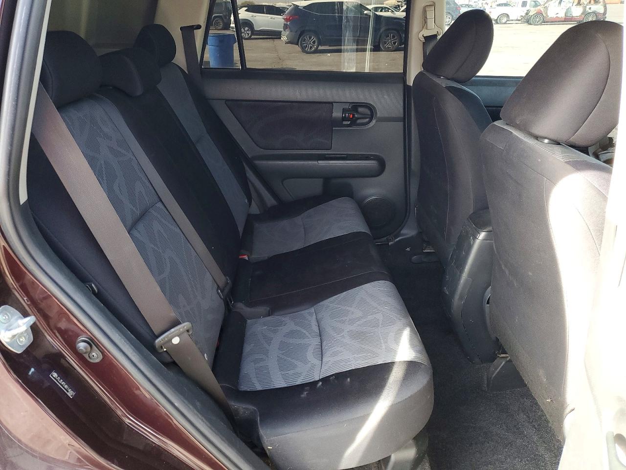 2011 Toyota Scion Xb Maroon vin: JTLZE4FE4B1140427