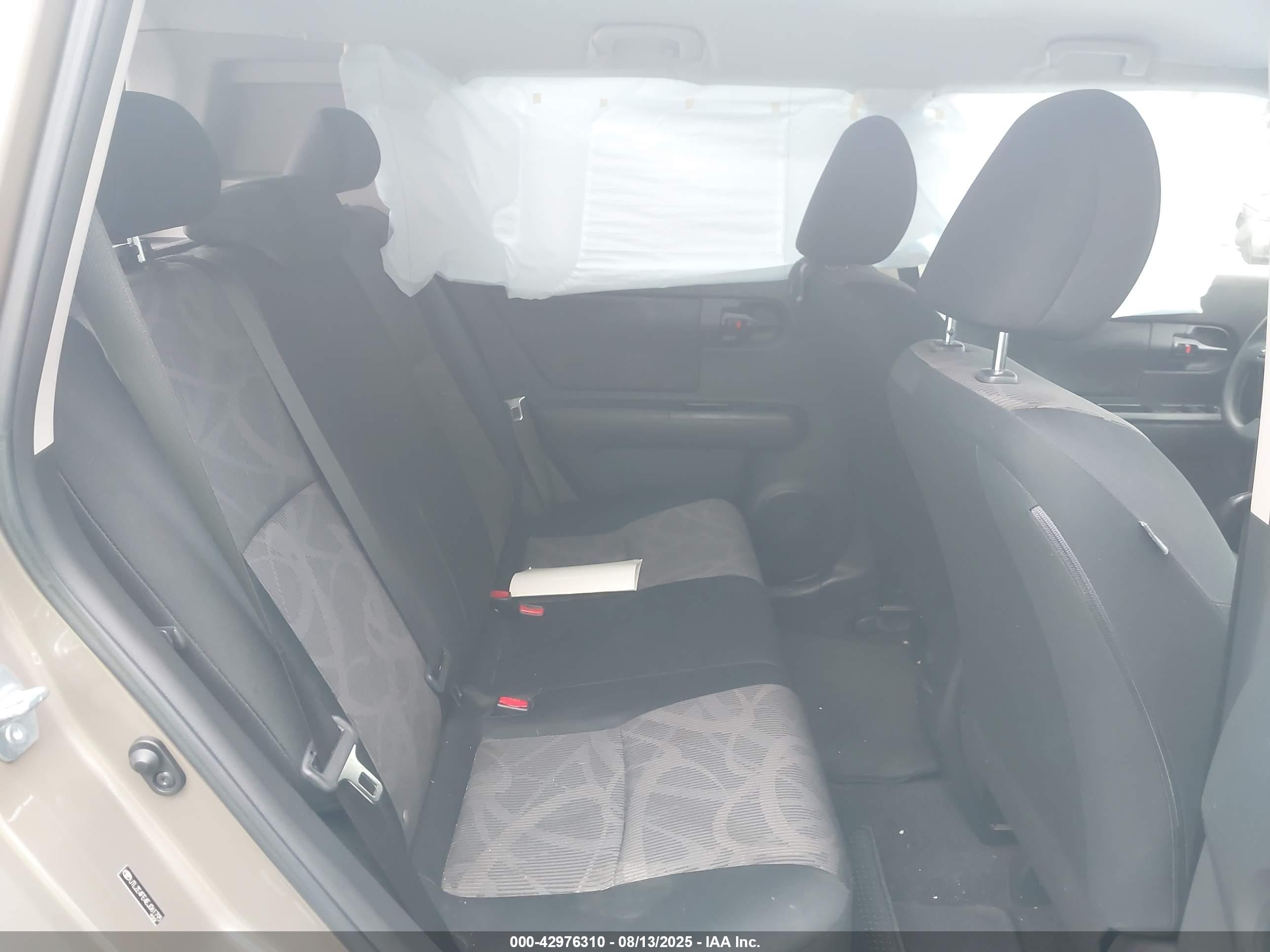 2014 Scion Xb   Желто-коричневый vin: JTLZE4FE4EJ061795