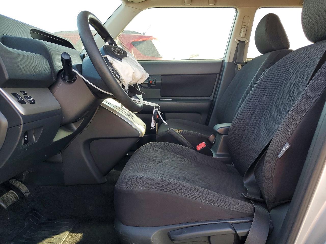 2010 Toyota Scion Xb Серебряный vin: JTLZE4FE5A1109914