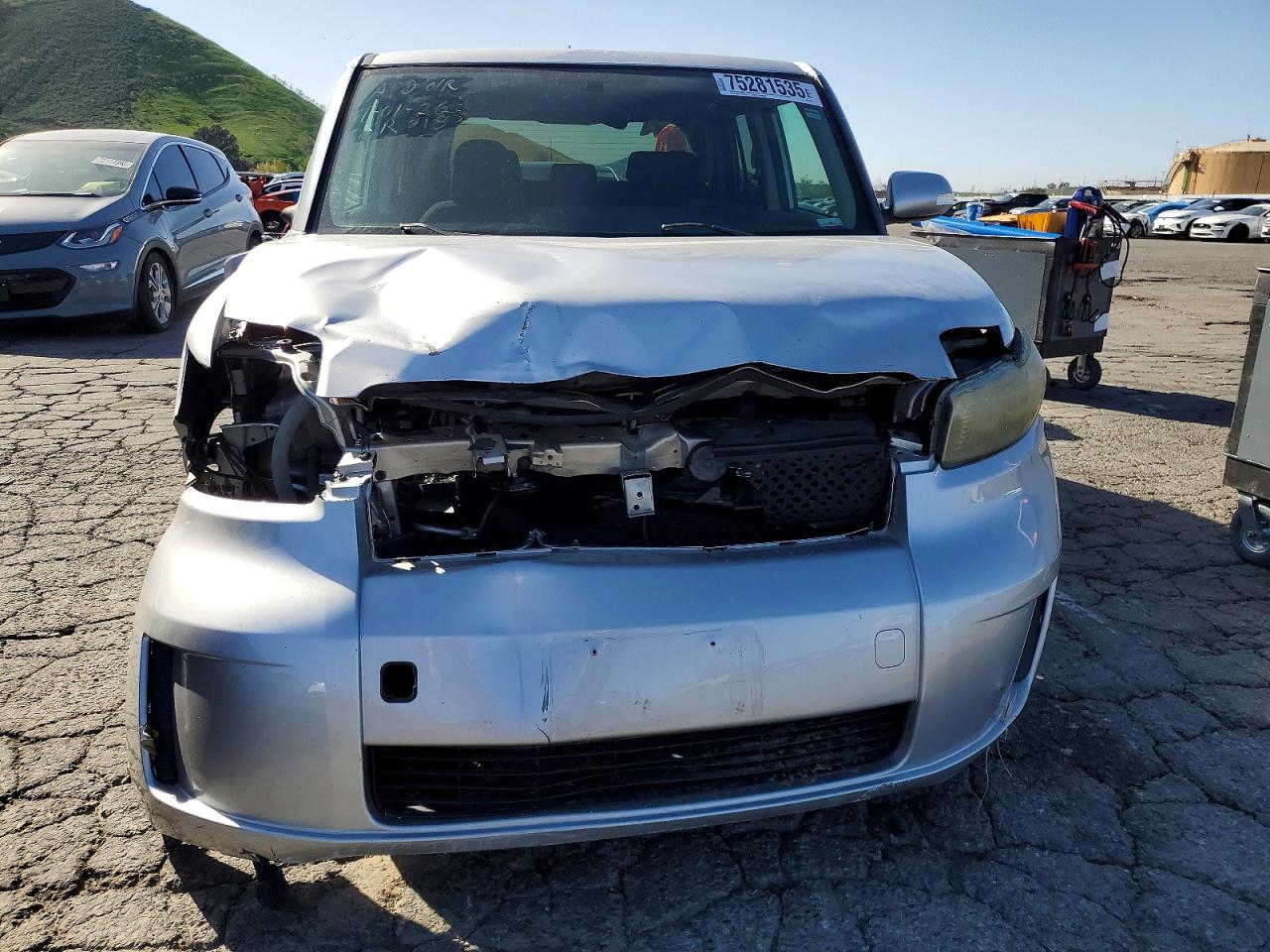 2010 Toyota Scion Xb Серебряный vin: JTLZE4FE5A1109914
