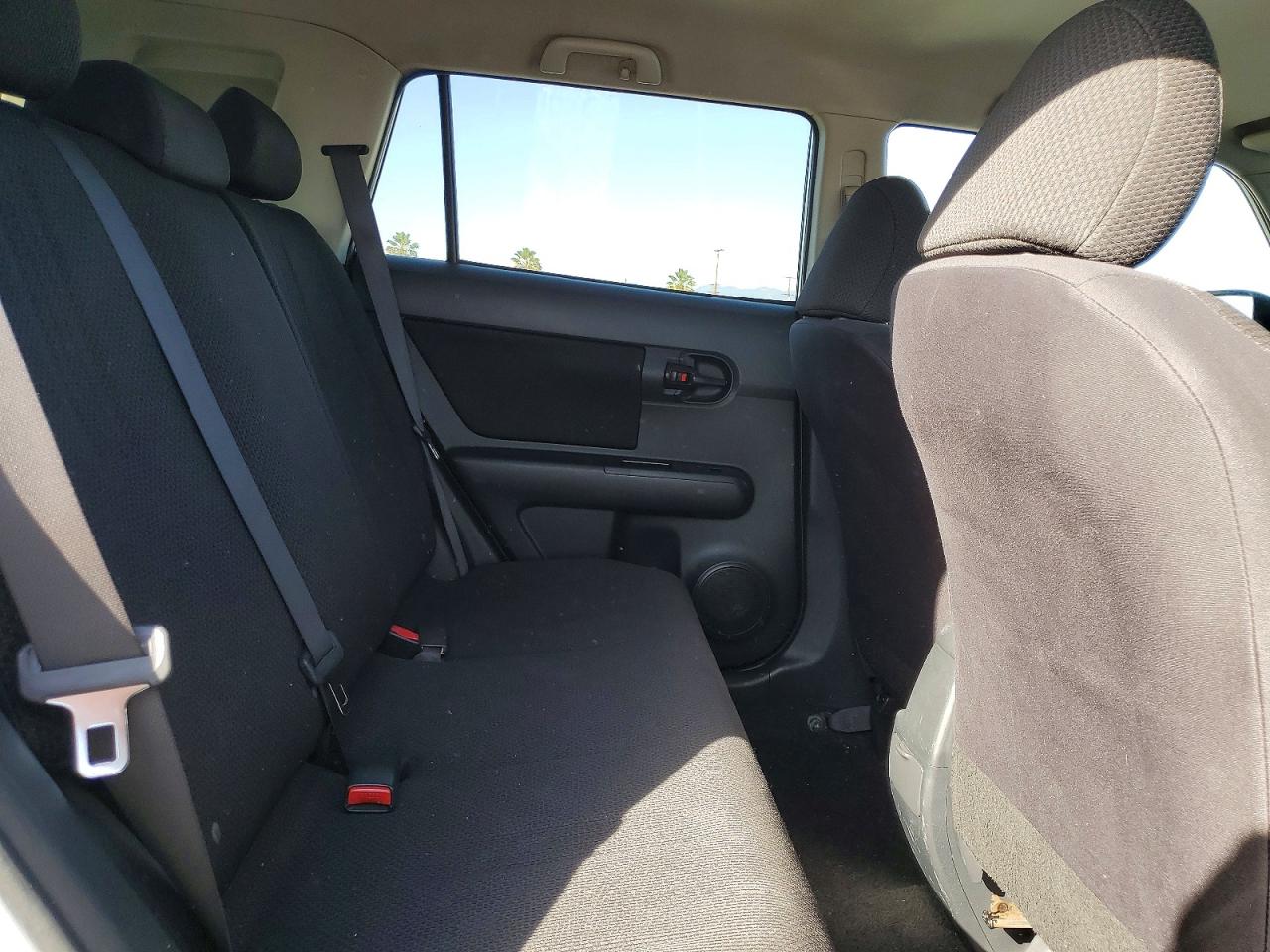2010 Toyota Scion Xb Серебряный vin: JTLZE4FE5A1109914
