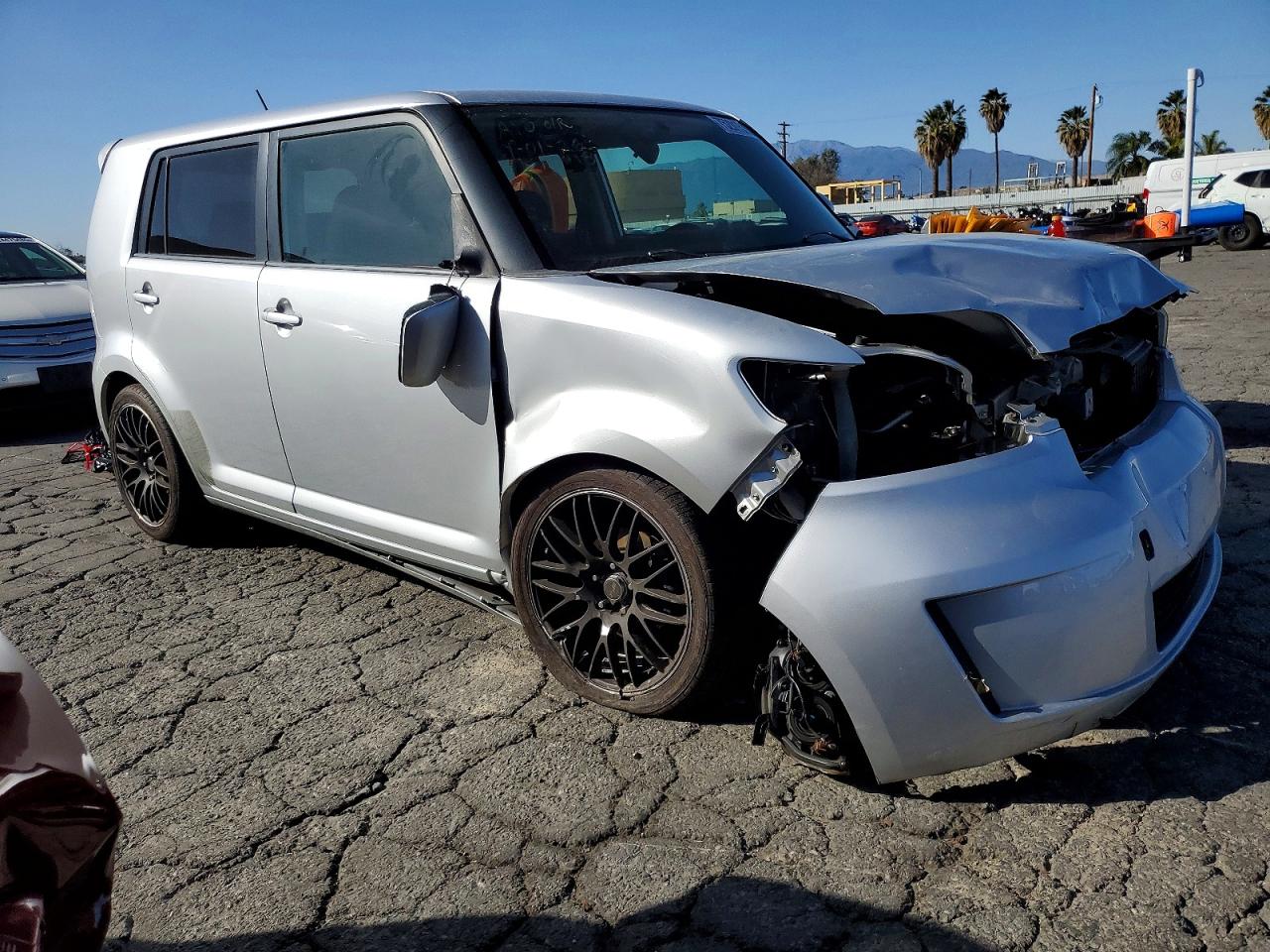 2010 Toyota Scion Xb Серебряный vin: JTLZE4FE5A1109914