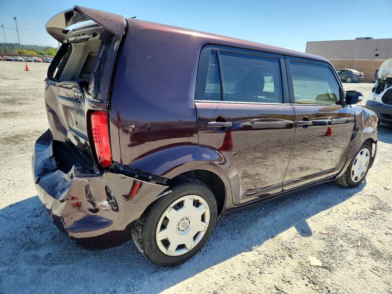 2010 Toyota Scion Xb Burgundy vin: JTLZE4FE5A1111758